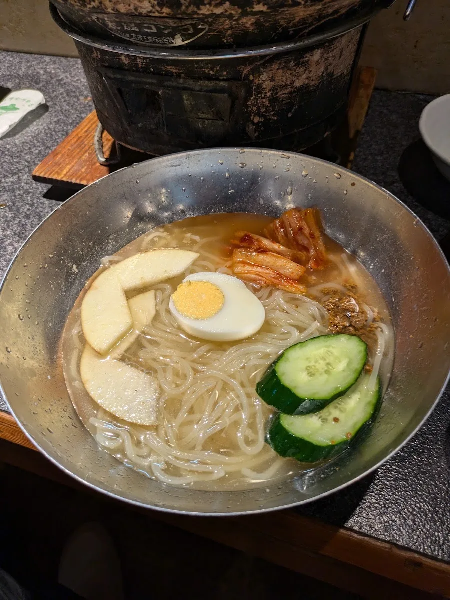 焼肉 ホルモン ひらい · 9